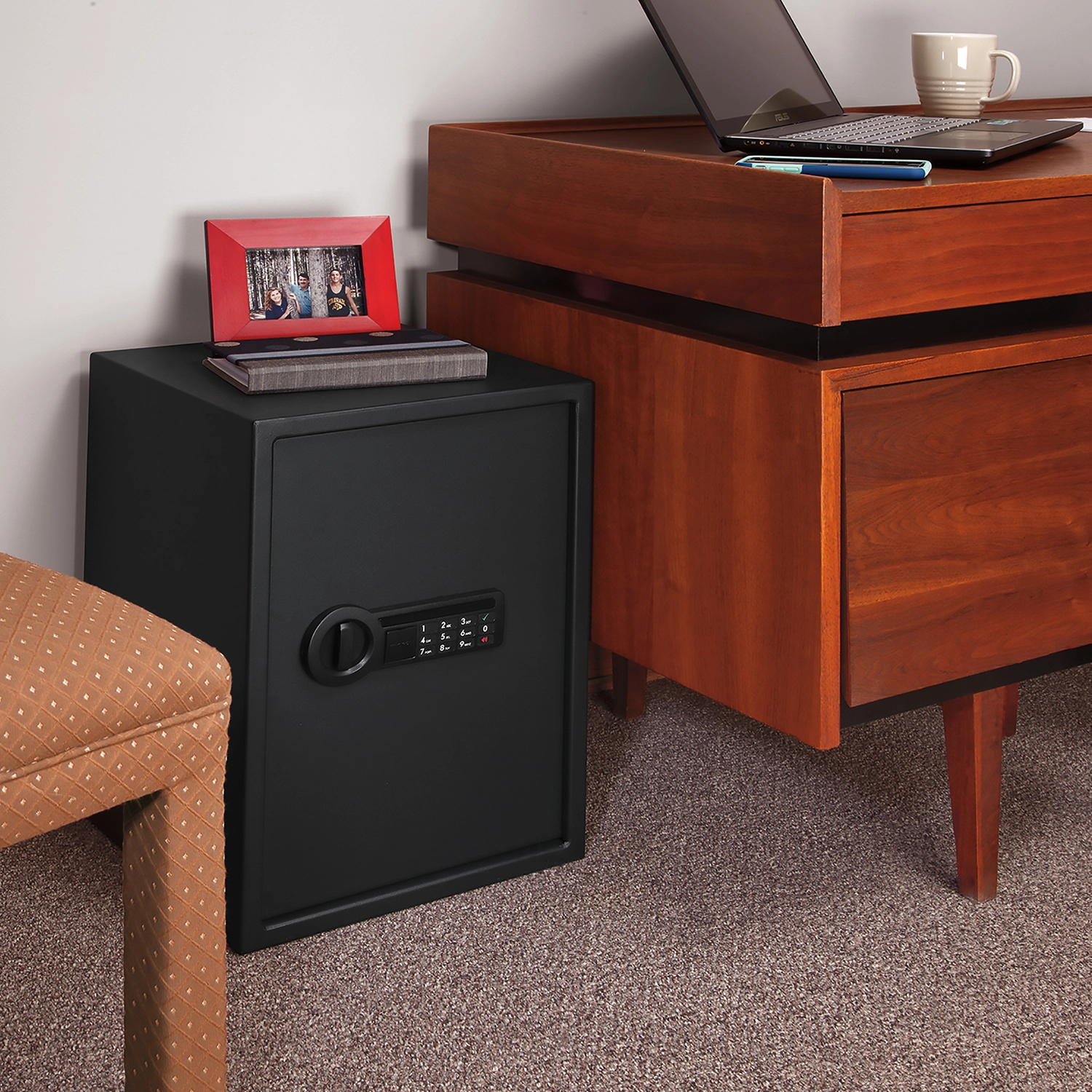 Stack-On Extra Large Personal Safe with Electronic Lock
