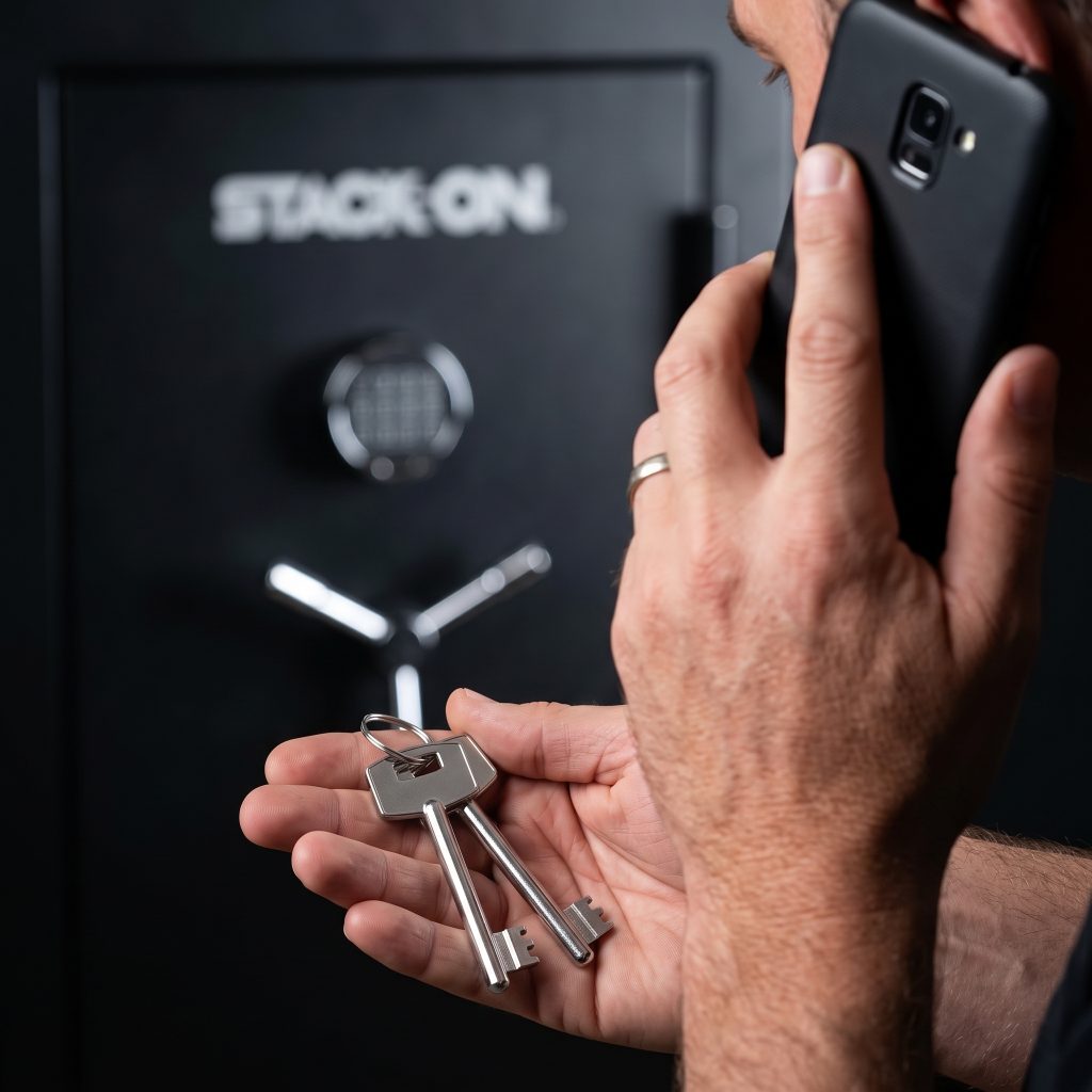 Stack-On 10-Gun Security Cabinet 3-Point Locking - GCB-10